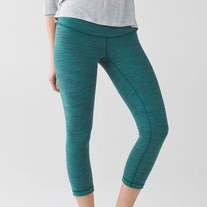 Lululemon Wunder Under crop leggings